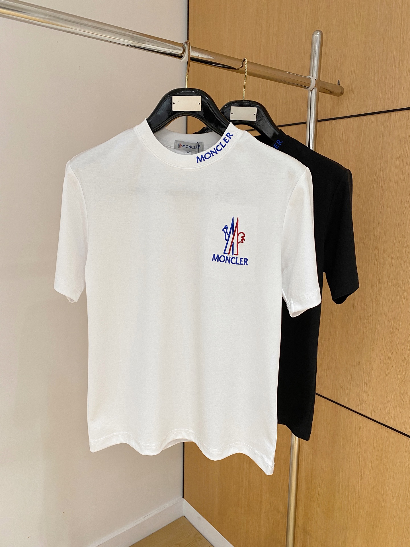 short sleeves